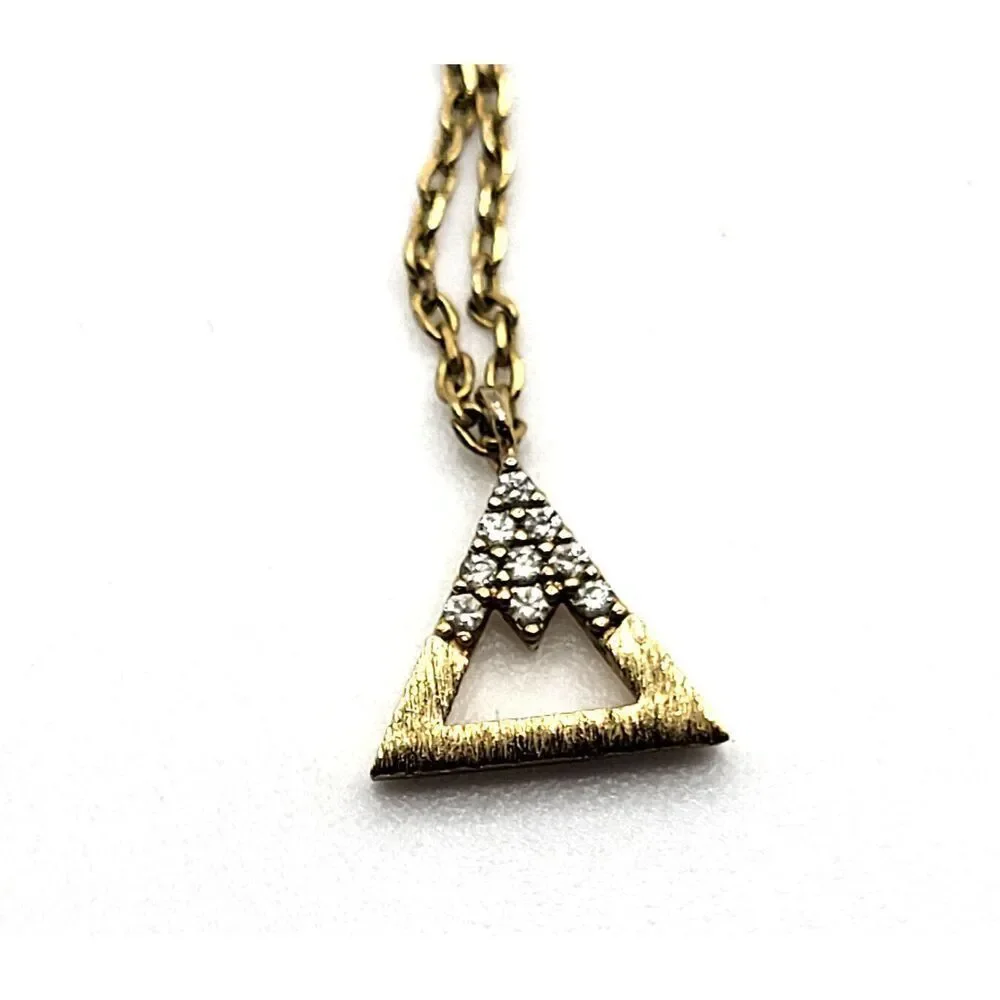 Matte Gold Triangle Charm with Flourite Dainty 17in